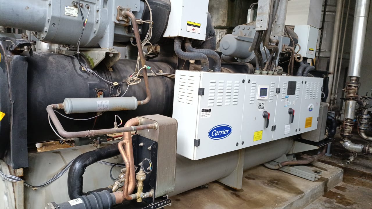 inspection of the chiller system Photo