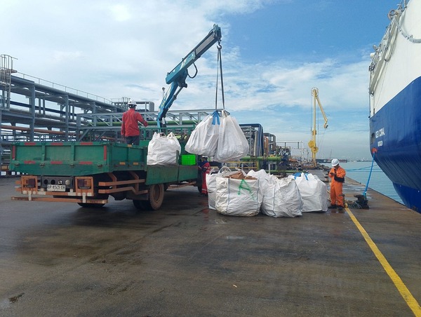 Garbage Disposal Photo